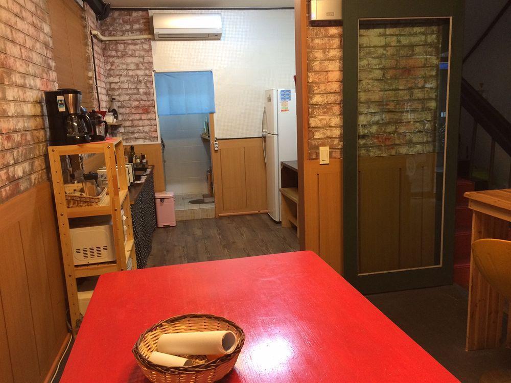 Backpackers In Jeju City Center Εξωτερικό φωτογραφία